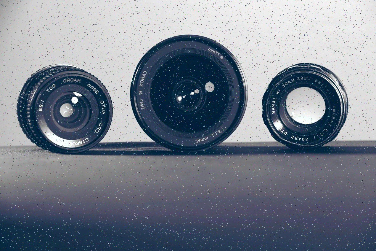 Equipo trabajando en soluciones técnicas